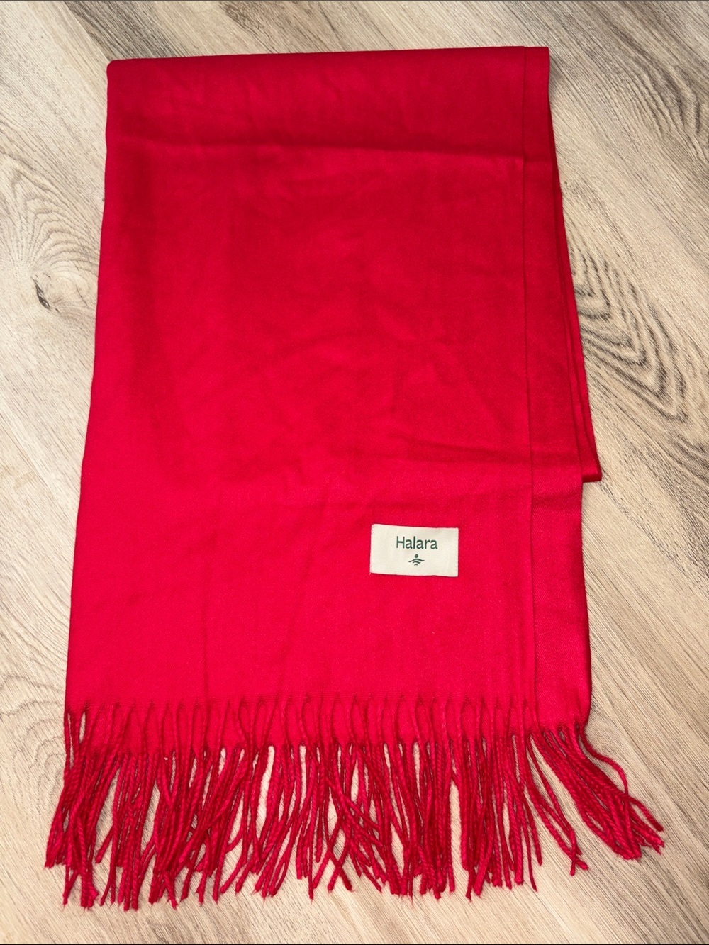 LIKE NEW HALARA Knit Fringe Casual Scarf in Crimson Red cozy warm soft outdoors